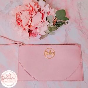 🎀 Juicy Couture Wristlet 🎀